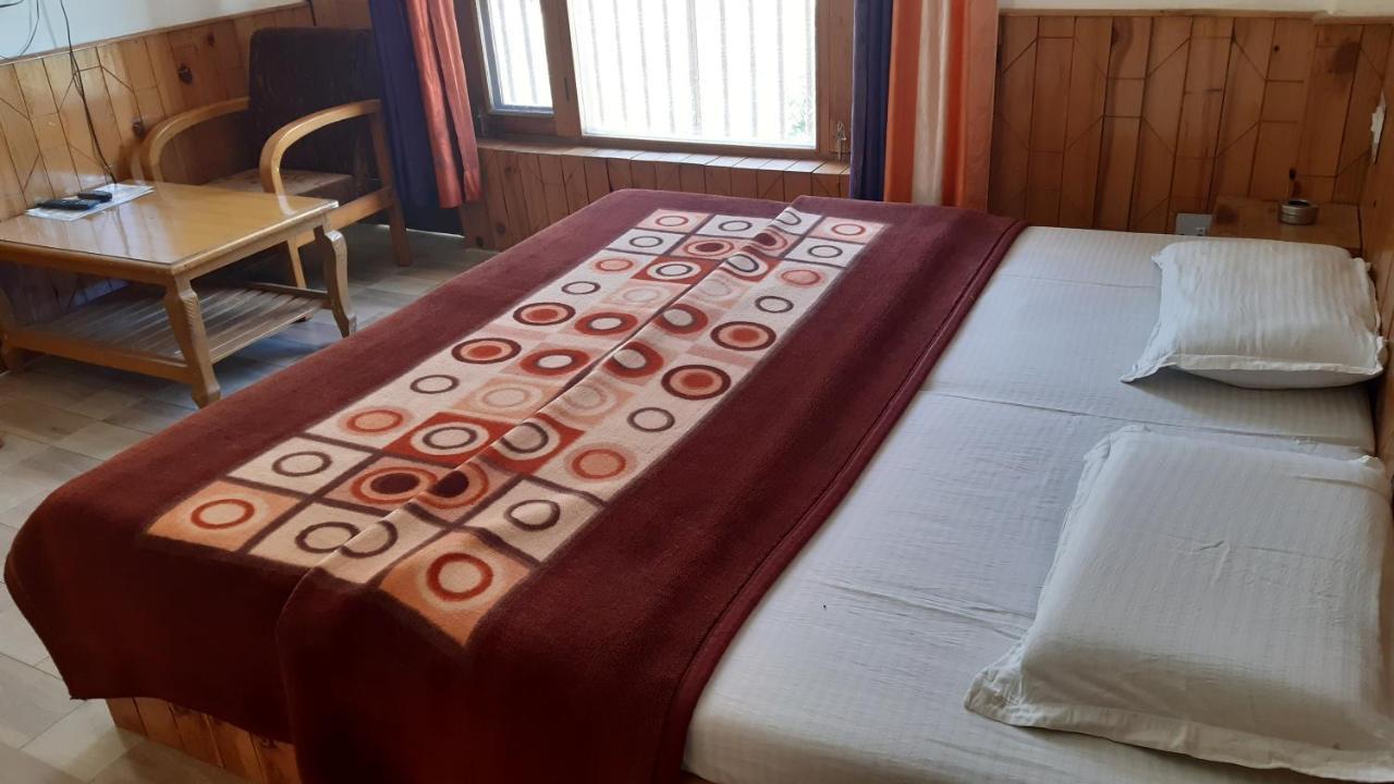 Hostel Hadimba Regency Manāli Zewnętrze zdjęcie