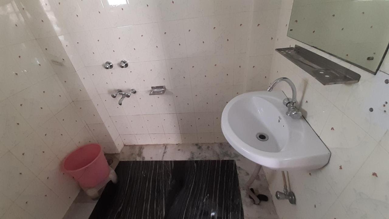 Hostel Hadimba Regency Manāli Zewnętrze zdjęcie