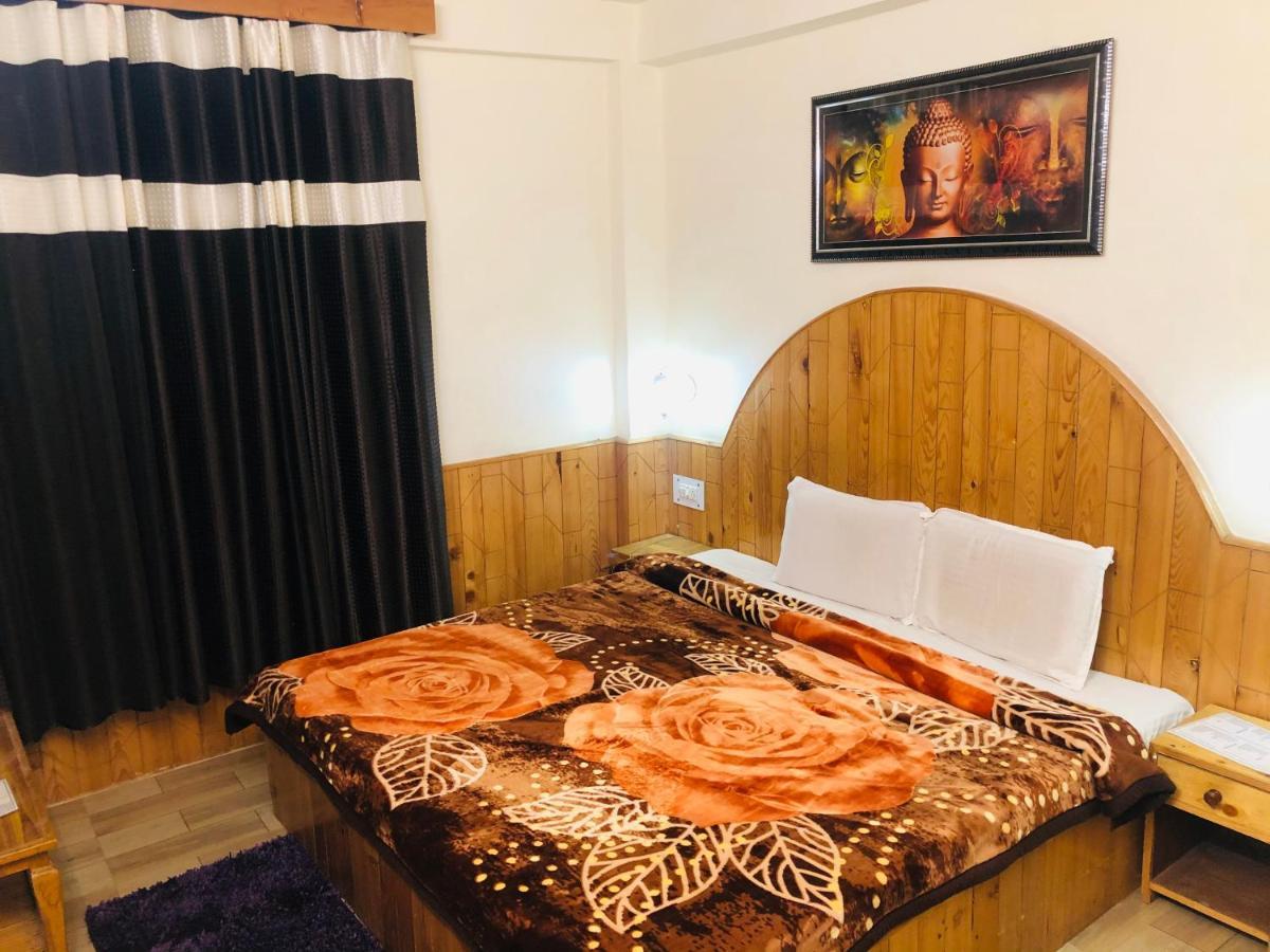 Hostel Hadimba Regency Manāli Zewnętrze zdjęcie