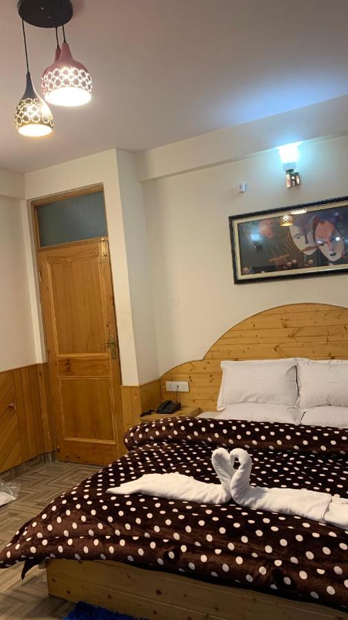 Hostel Hadimba Regency Manāli Zewnętrze zdjęcie