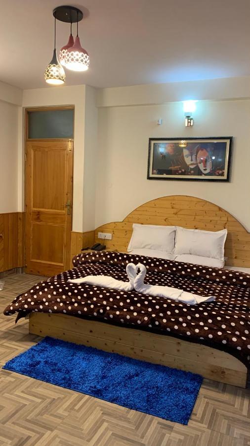 Hostel Hadimba Regency Manāli Zewnętrze zdjęcie