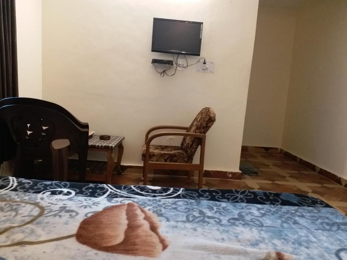 Hostel Hadimba Regency Manāli Zewnętrze zdjęcie